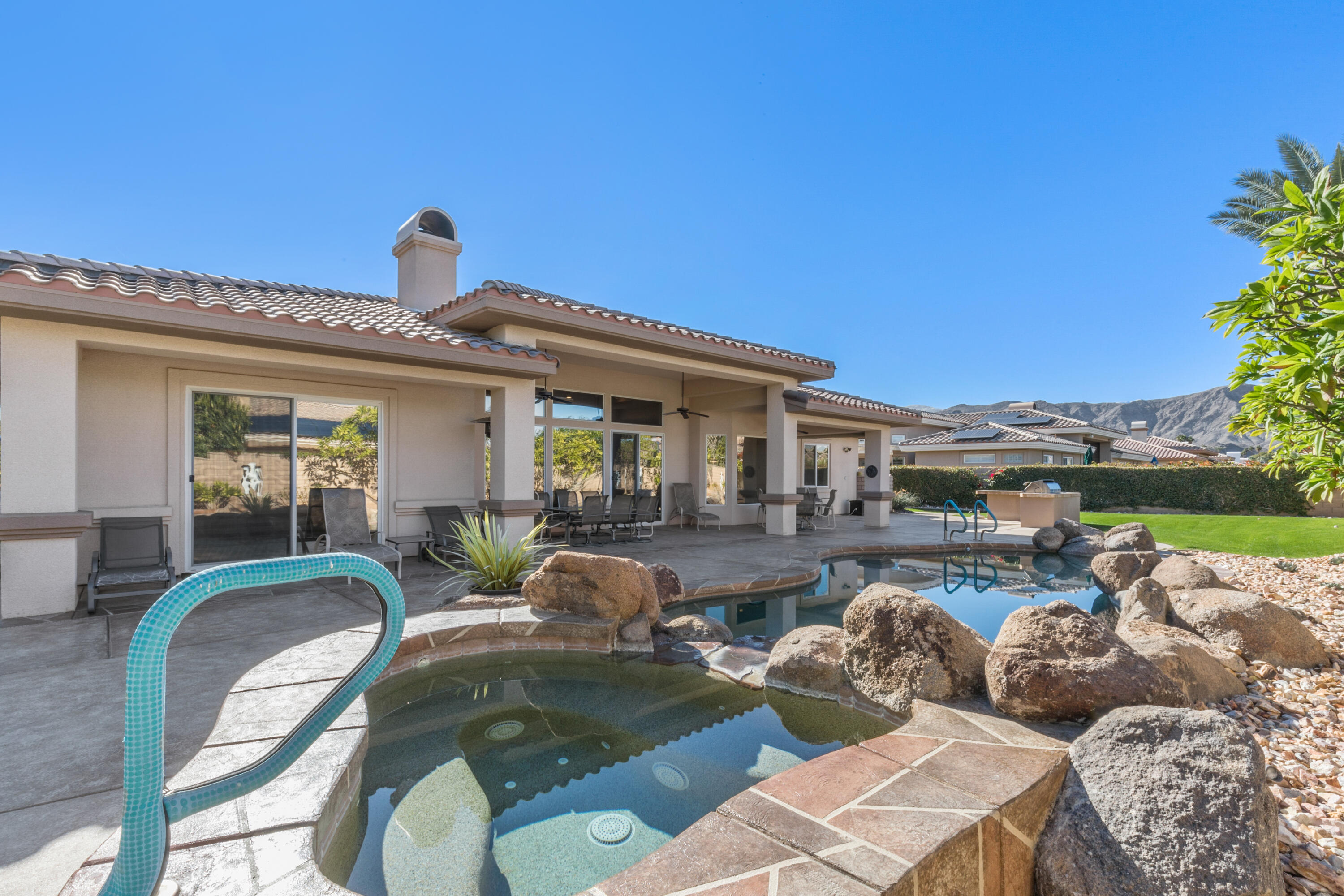 12 Collegiate Circle Rancho Mirage, CA 92270 - Photo 34 of 46 43_10967352_156310_156310-EI-143