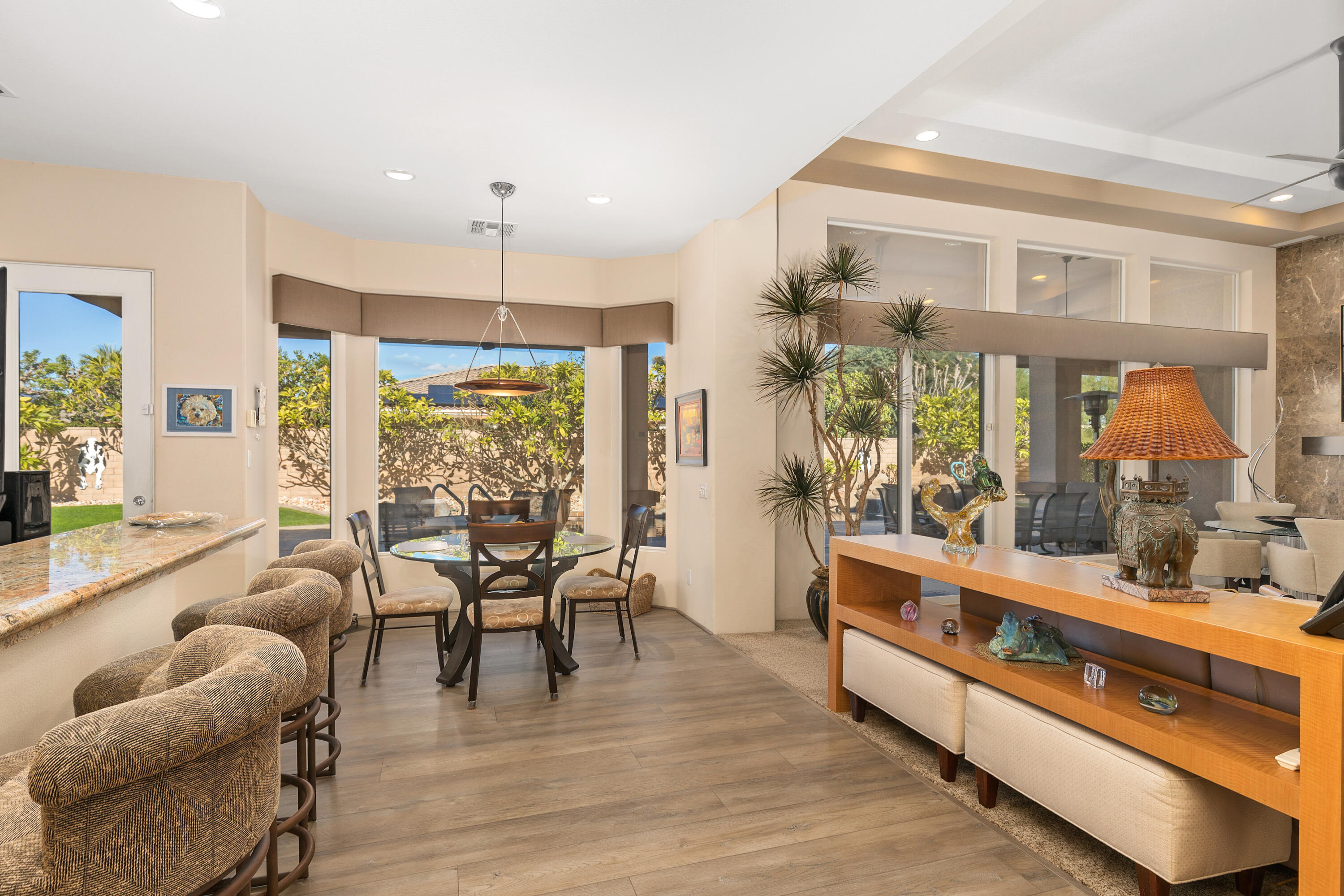 12 Collegiate Circle Rancho Mirage, CA 92270 - Photo 8 of 46 18_10967333_156310_156310-EI-118