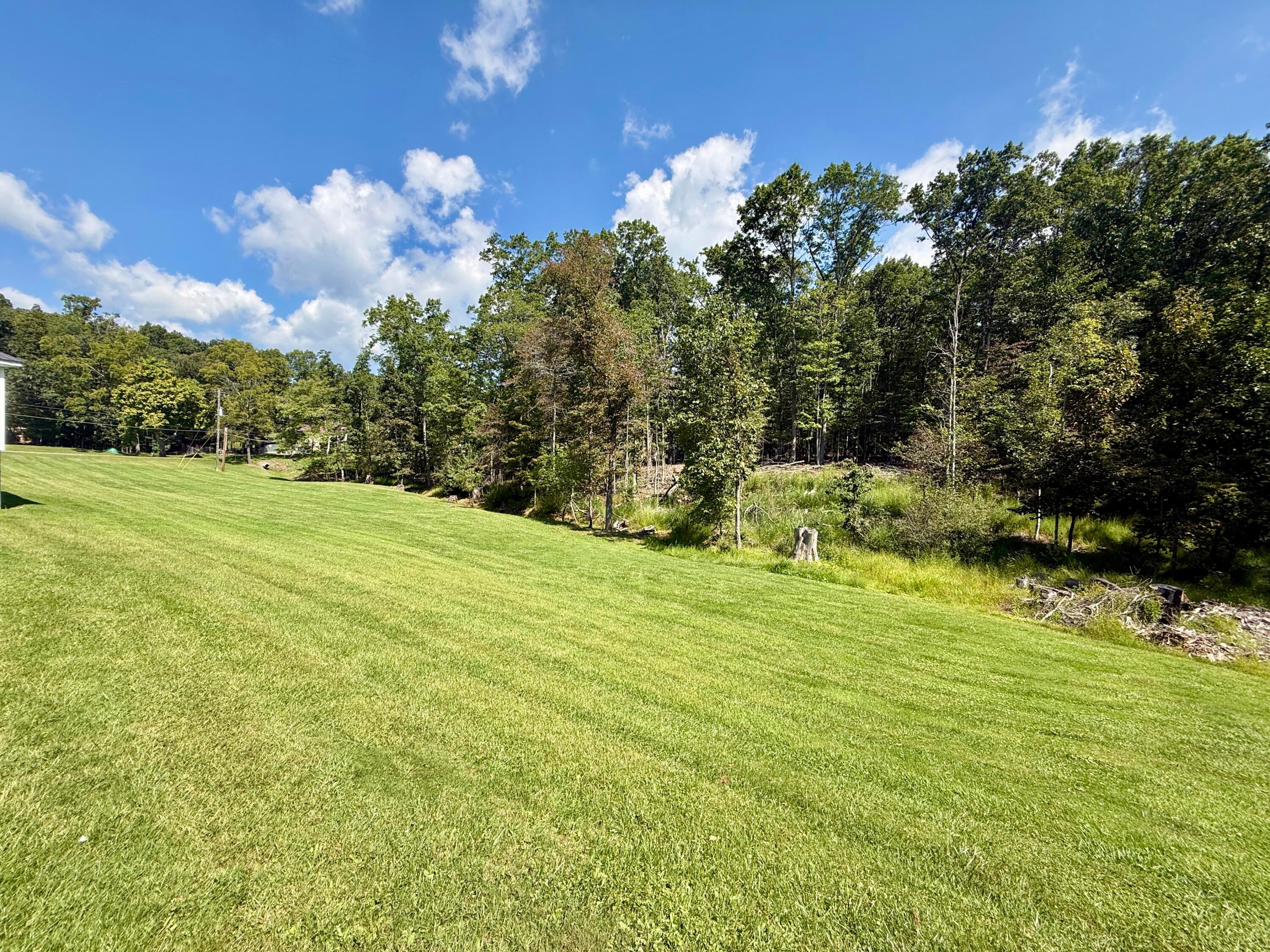 688 Anderson Road Lewisburg, WV 24901 - Photo 37 of 39 Gallery Image 37