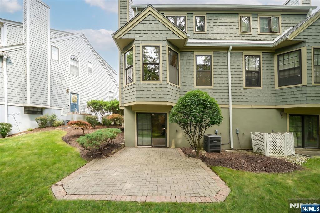 15 Nuthatcher Court Wayne, NJ 07470 - Photo 27 of 34
