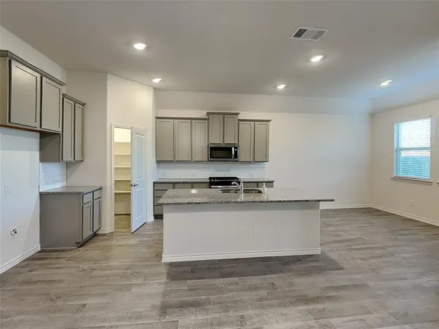 $1,862 | 11208 Shady Mdws Way, Aubrey, TX 76227