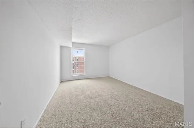 $124,999 | 10358 Chimney Rock Drive, Unit 20, St. Louis, MO 63146