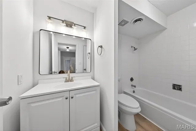 $124,999 | 10358 Chimney Rock Drive, Unit 20, St. Louis, MO 63146