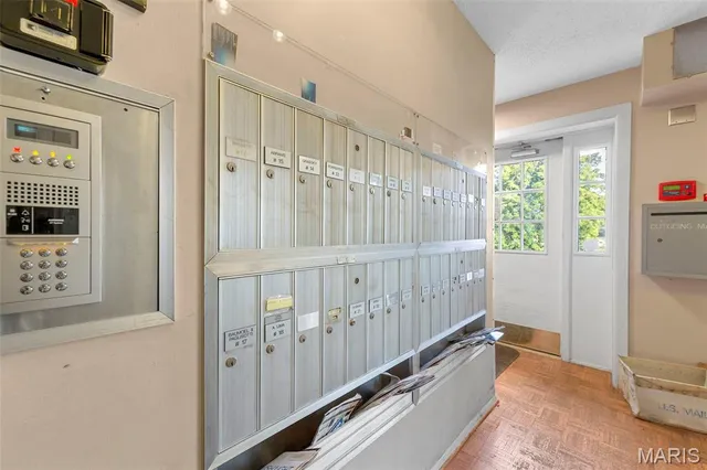 $124,999 | 10358 Chimney Rock Drive, Unit 20, St. Louis, MO 63146