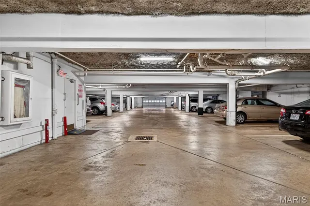 $124,999 | 10358 Chimney Rock Drive, Unit 20, St. Louis, MO 63146