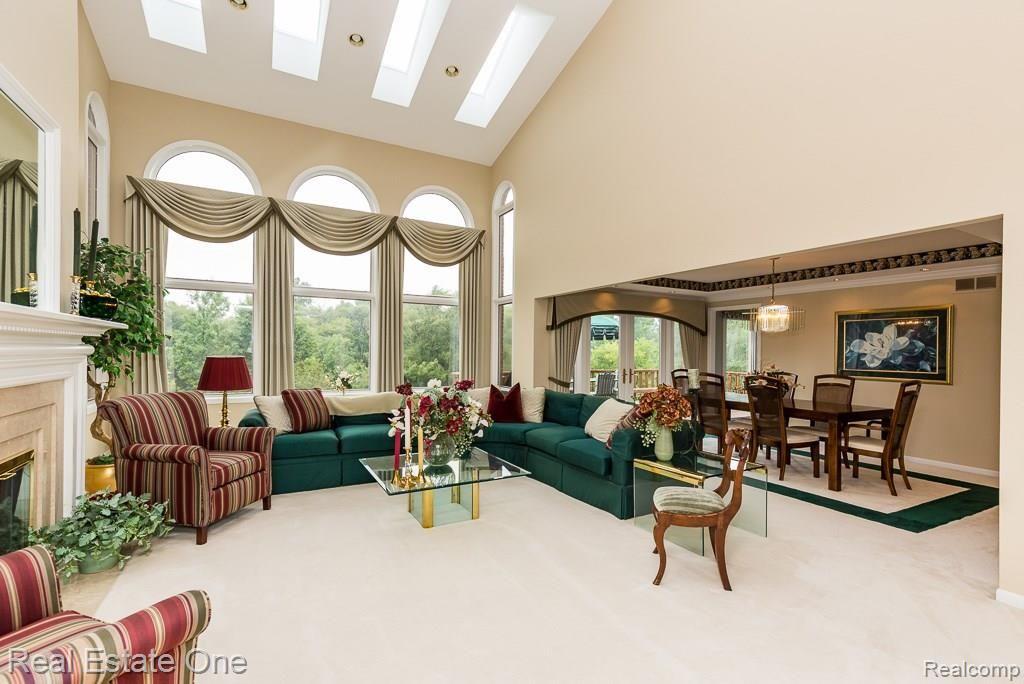 2129 Clinton View Circle Rochester Hills, MI 48309 - Photo 8 of 37