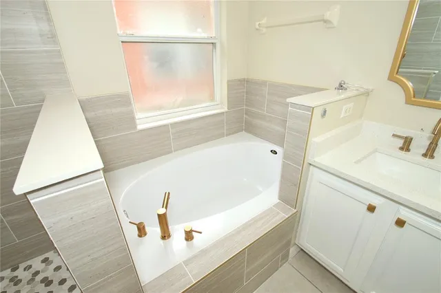 $2,600 | 1207 Greenley Avenue, Groveland, FL 34736