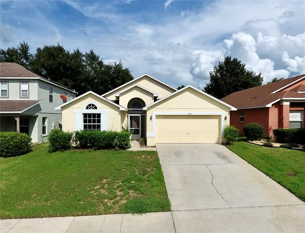 $2,600 | 1207 Greenley Avenue, Groveland, FL 34736