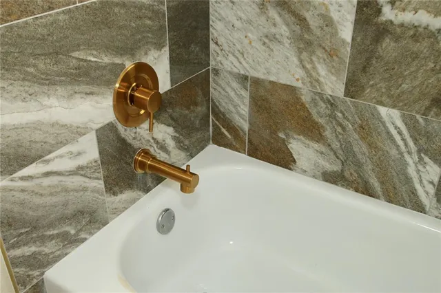 $2,600 | 1207 Greenley Avenue, Groveland, FL 34736