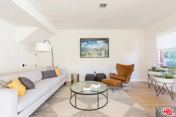 $7,450 | 1319 Yale Street, Unit 1, Santa Monica, CA 90404