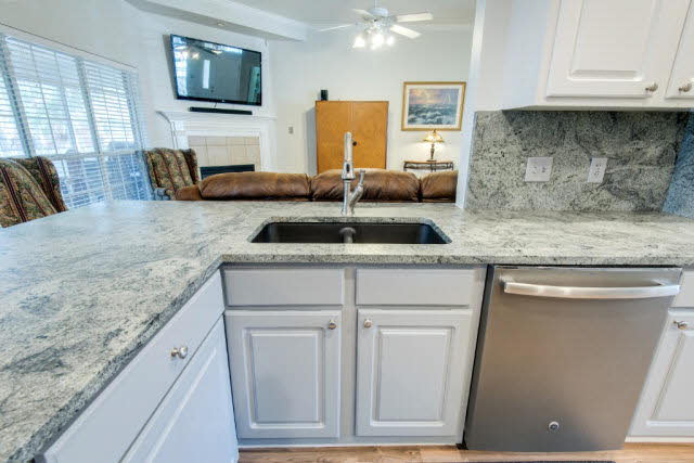 10584 South Side Loop Fairhope, AL 36532 - Photo 15 of 22 Kitchen