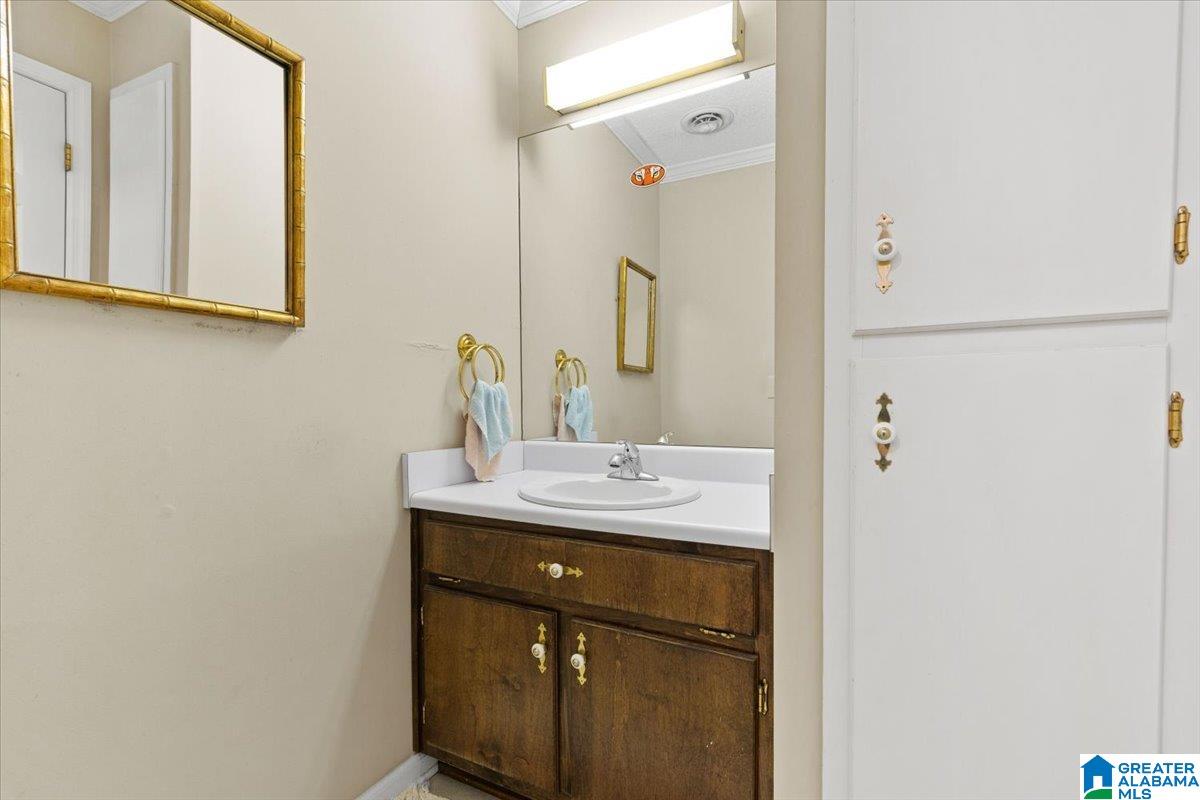 53 Hilltop Road Oneonta, AL 35121 - Photo 16 of 19