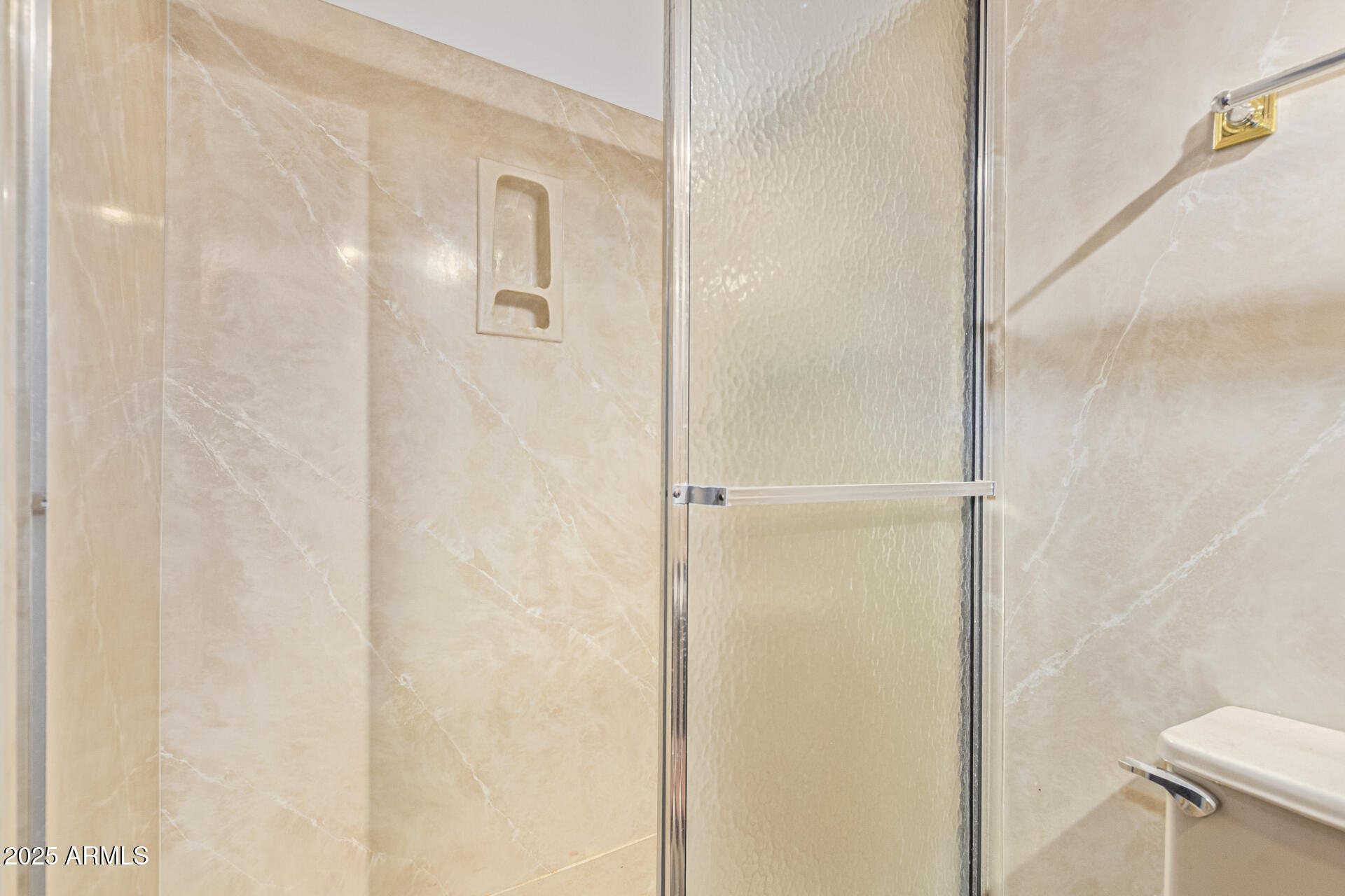 7917 West Flower Street Phoenix, AZ 85033 - Photo 19 of 54 Ensuite