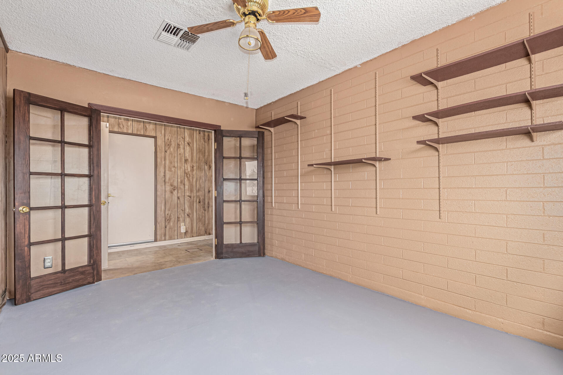 7917 West Flower Street Phoenix, AZ 85033 - Photo 28 of 54 Office/Den