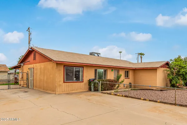 $375,000 | 7917 West Flower Street, Phoenix, AZ 85033