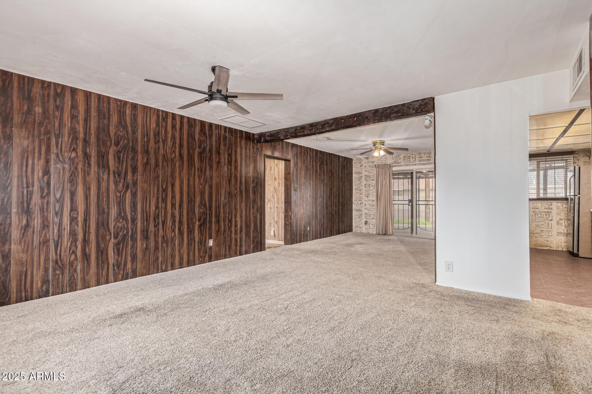 7917 West Flower Street Phoenix, AZ 85033 - Photo 6 of 54 Living Room