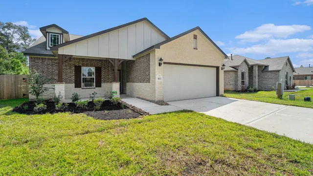 $285,990 | 855 Waukegan Road, Conroe, TX 77306