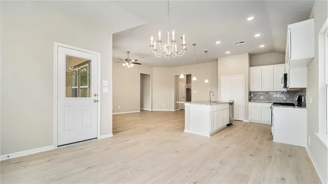 $285,990 | 855 Waukegan Road, Conroe, TX 77306