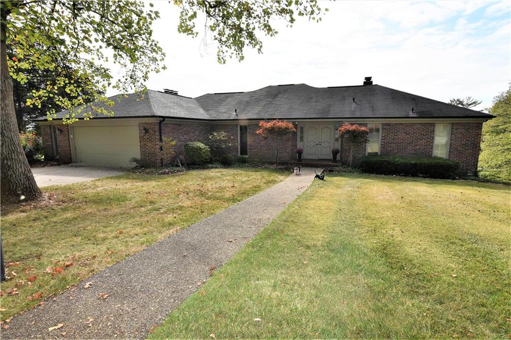 9793 West Ridgeway Court Columbus, IN 47201 - Photo 2 of 33 Gallery Image 2