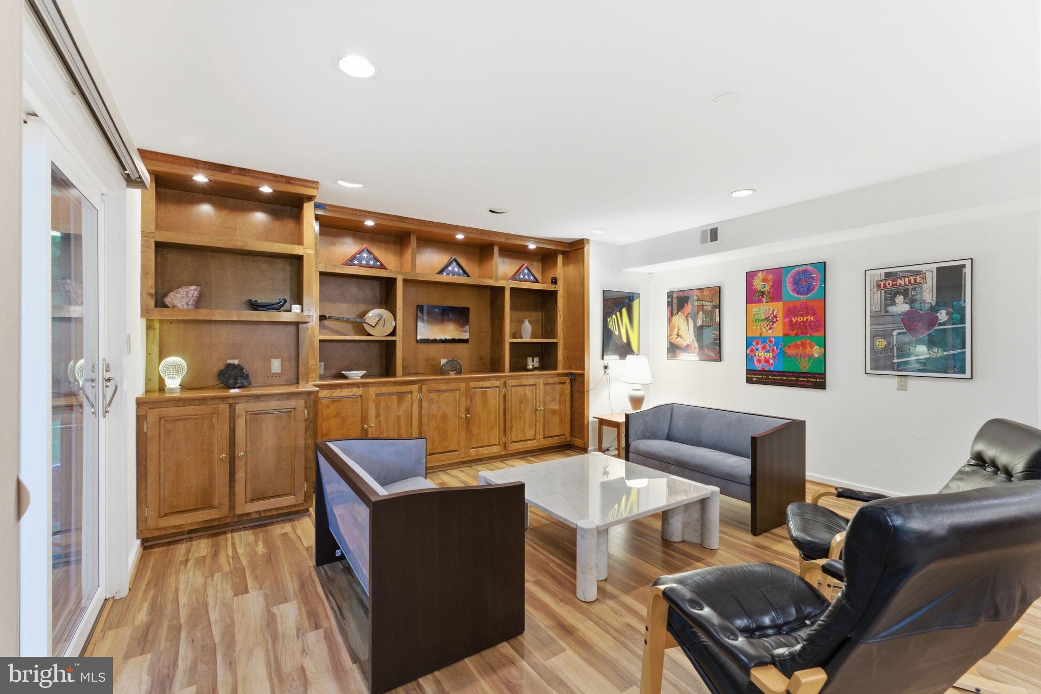 1608 Woodstock Lane Reston, VA 20194 - Photo 49 of 76