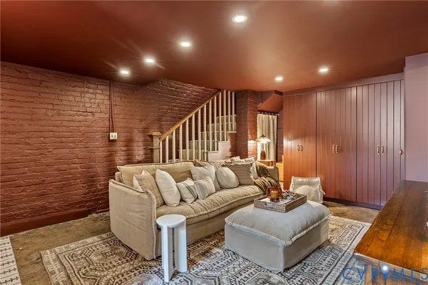 $690,000 | 100 North Allen Avenue, Richmond, VA 23220