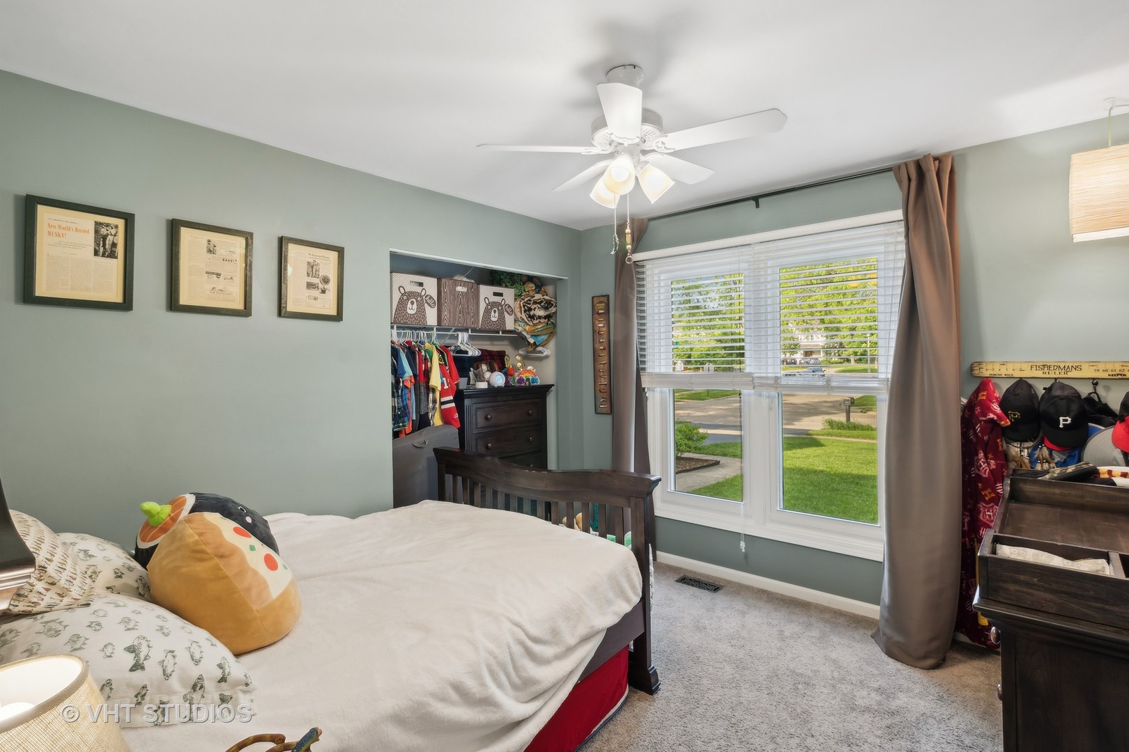 236 Foxmoor Road Fox River Grove, IL 60021 - Photo 11 of 28 a bedroom with a bed and a window