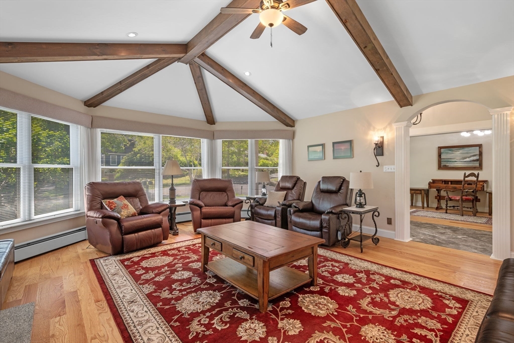 9 Oxford Road Gloucester, MA 01930 - Photo 7 of 41