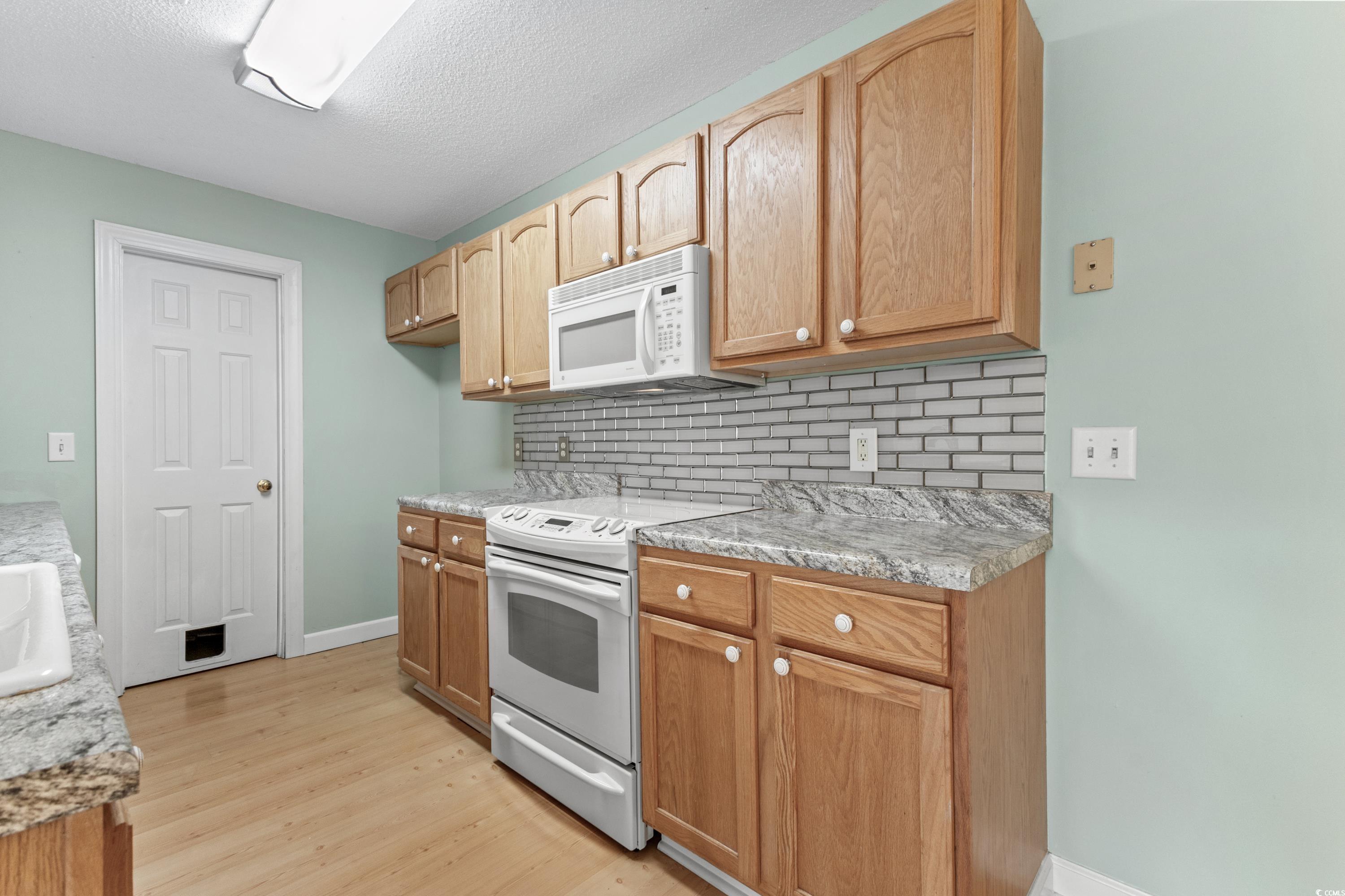4374 Crepe Myrtle Court, Unit F Murrells Inlet, SC 29576 - Photo 13 of 35 Gallery Image 13