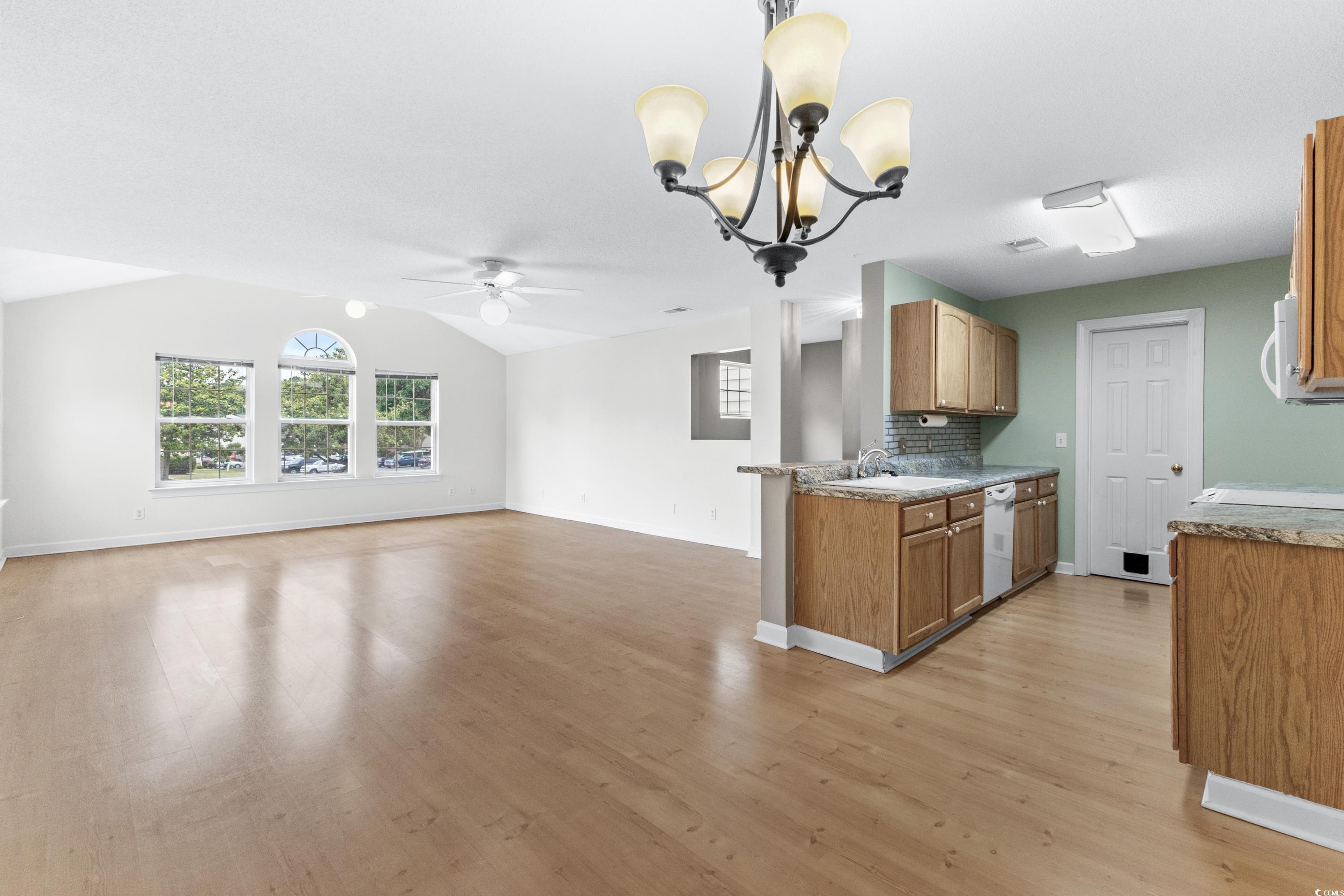 4374 Crepe Myrtle Court, Unit F Murrells Inlet, SC 29576 - Photo 10 of 35 Gallery Image 10