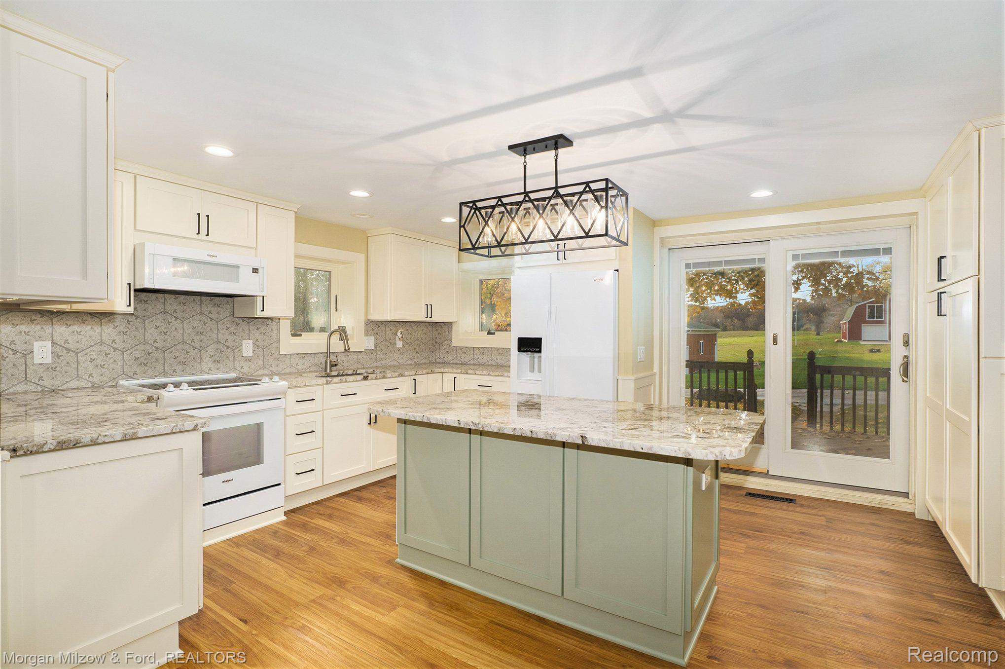 6387 Shappie Road Clarkston, MI 48348 - Photo 6 of 42 Completely renovated kitchen
