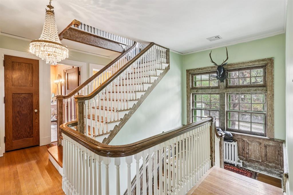 4352 Centre Avenue Pittsburgh, PA 15213 - Photo 25 of 45 a view of entryway