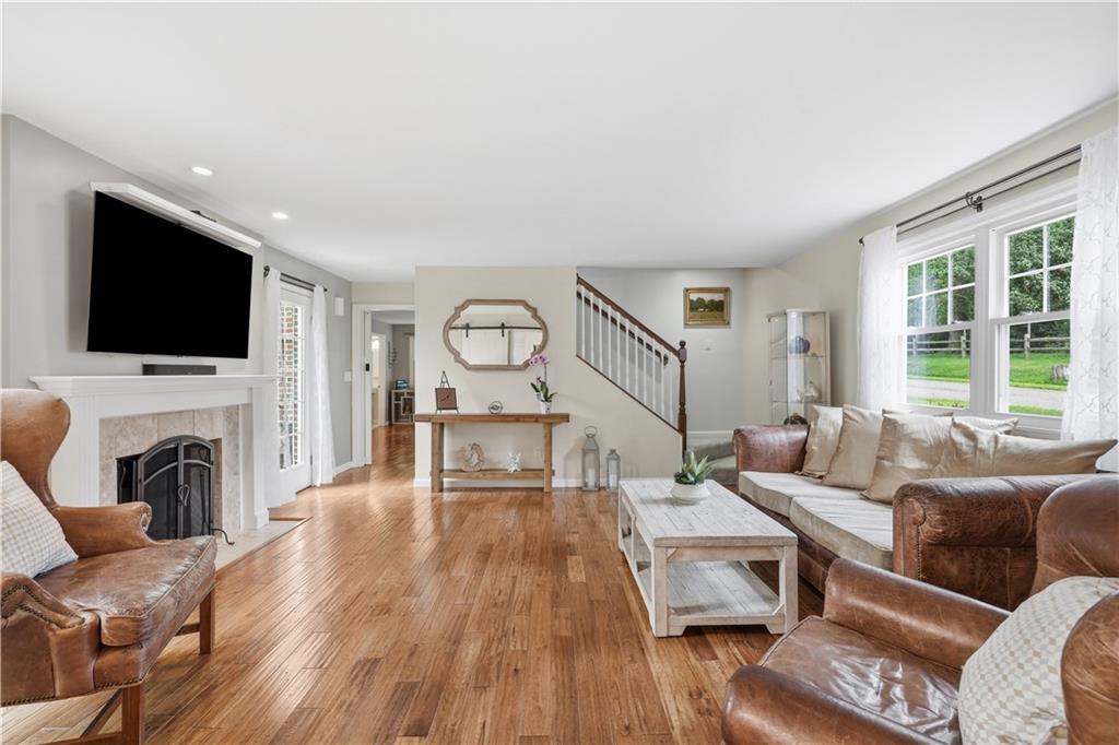 836 Old Thorn Run Road Coraopolis, PA 15108 - Photo 3 of 50 Gallery Image 3