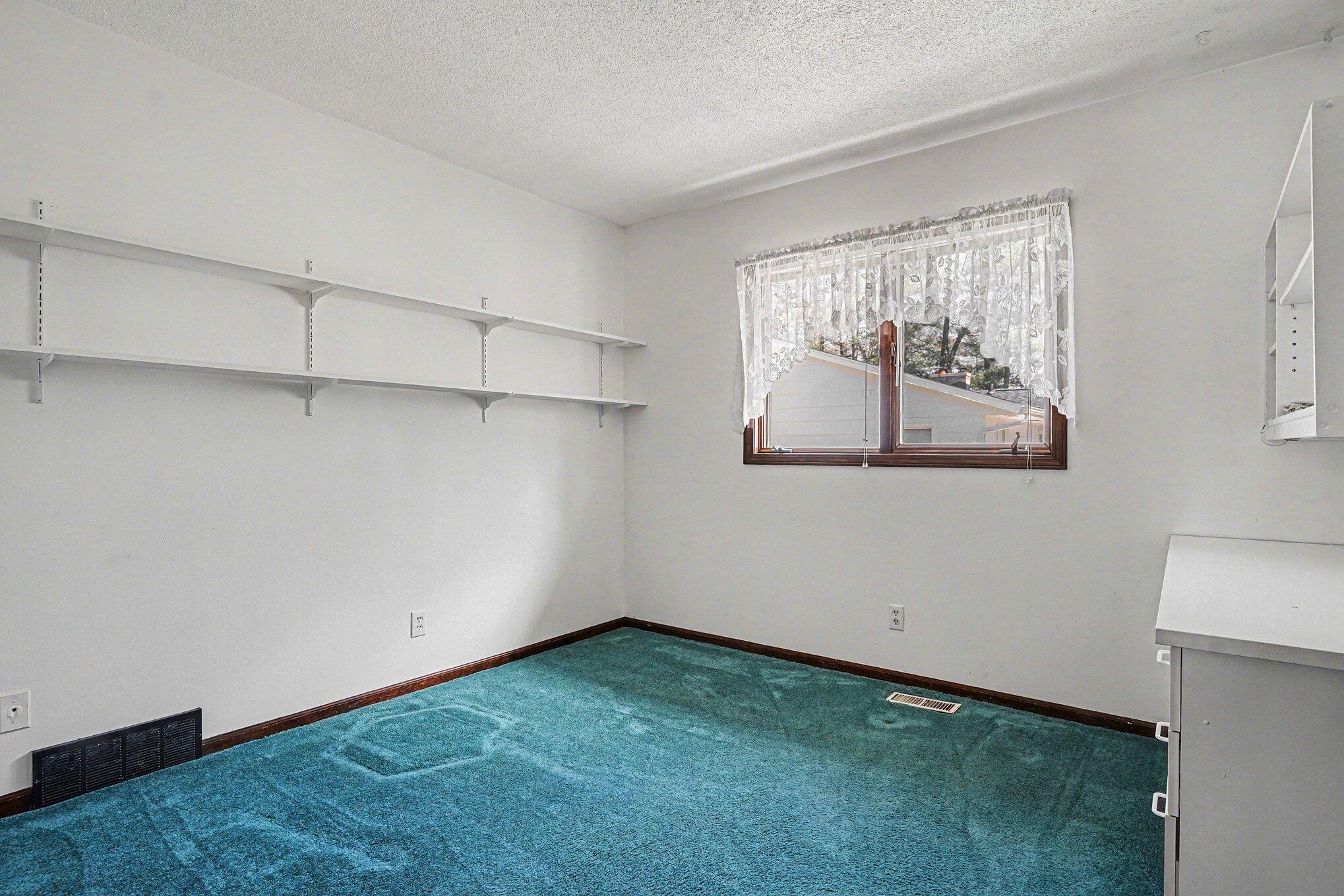 110 South Fruitport Road Spring Lake, MI 49456 - Photo 16 of 28 008_file_5012