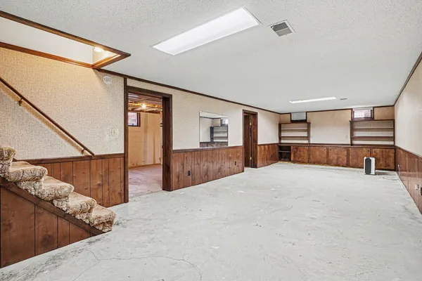 $399,900 | 110 South Fruitport Road, Spring Lake, MI 49456
