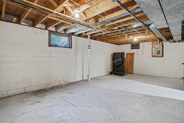 $399,900 | 110 South Fruitport Road, Spring Lake, MI 49456