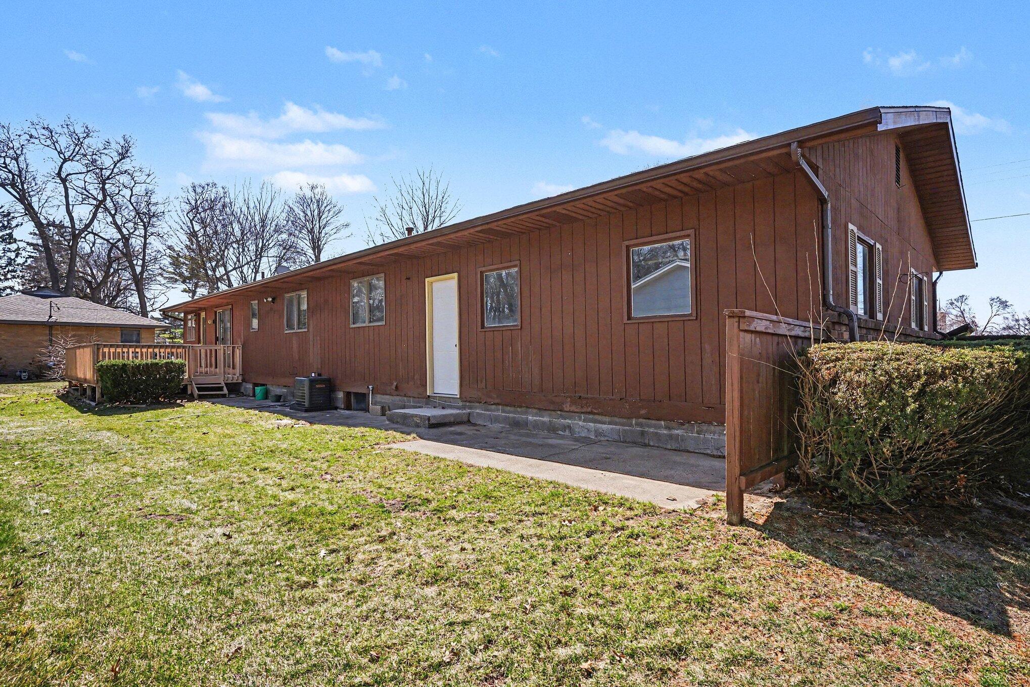 110 South Fruitport Road Spring Lake, MI 49456 - Photo 25 of 28 025_file_2269