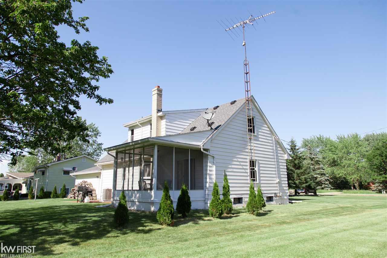 2224 South Nichols Road Lennon, MI 48449 - Photo 4 of 35