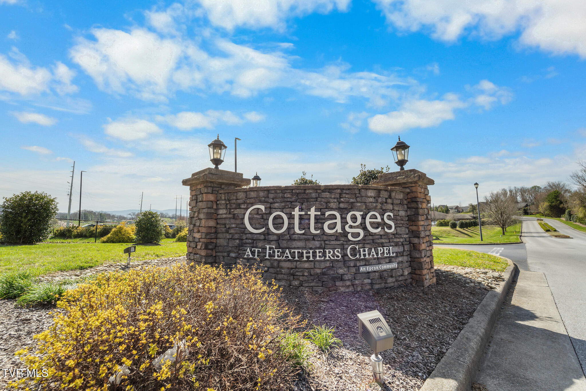 1684 Hatterdale Farm Road, Unit B Blountville, TN 37617 - Photo 2 of 49 DSC07354