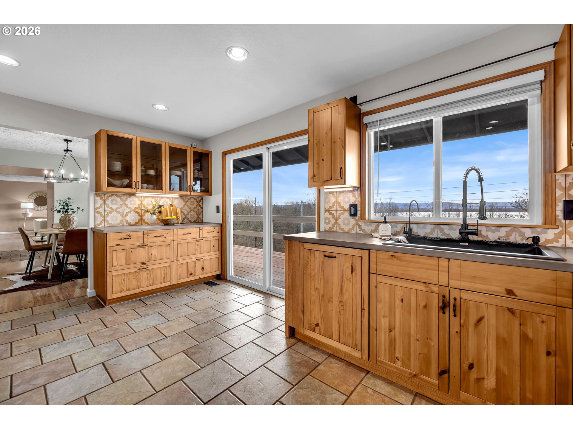 8121 Northwest Fruit Valley Road Vancouver, WA 98665 - Photo 17 of 48 Kitchen