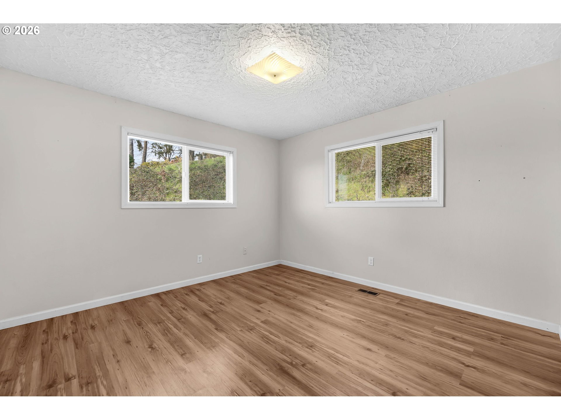 8121 Northwest Fruit Valley Road Vancouver, WA 98665 - Photo 27 of 48 Bedroom