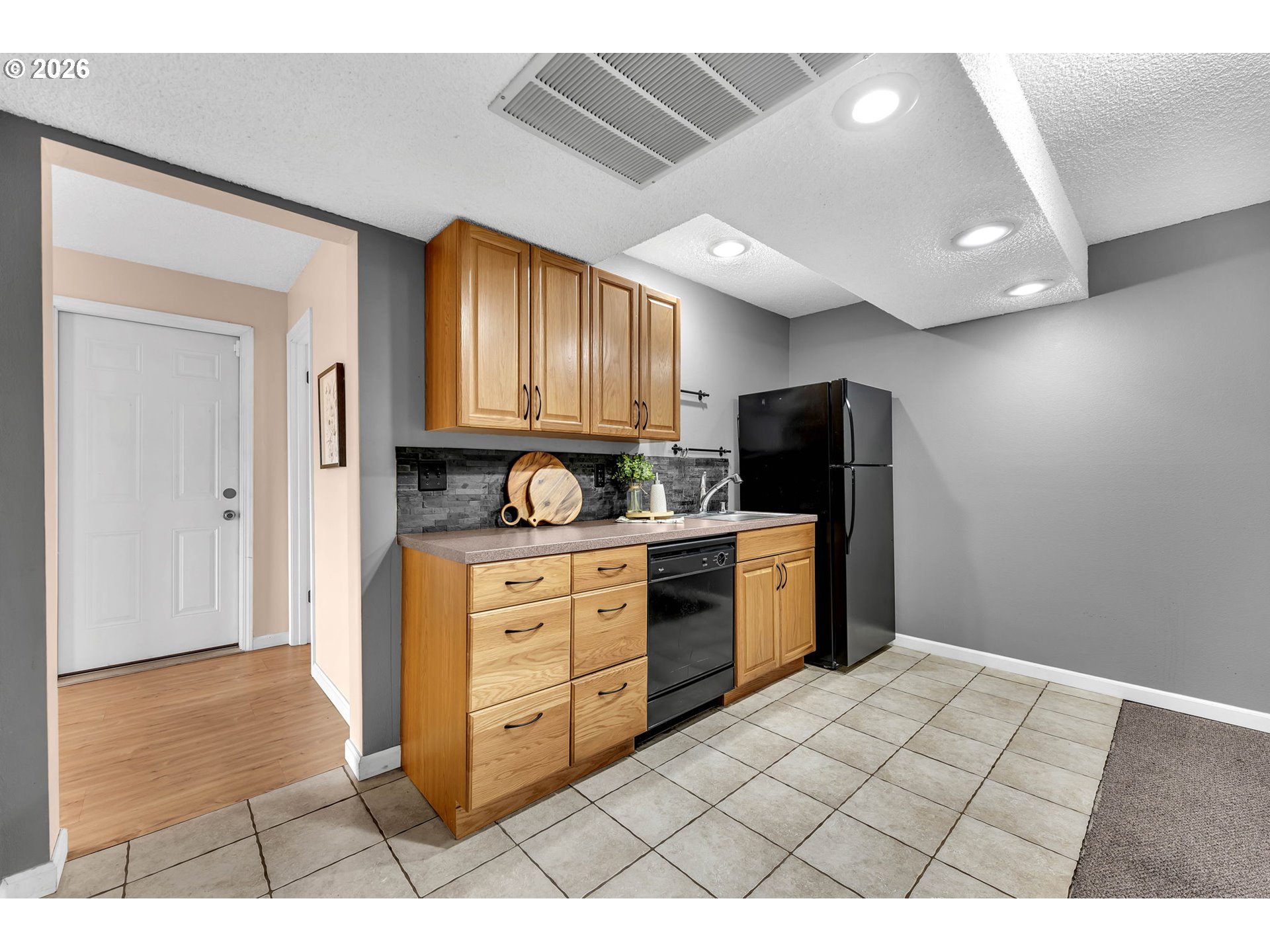8121 Northwest Fruit Valley Road Vancouver, WA 98665 - Photo 39 of 48 Finished Lower Level