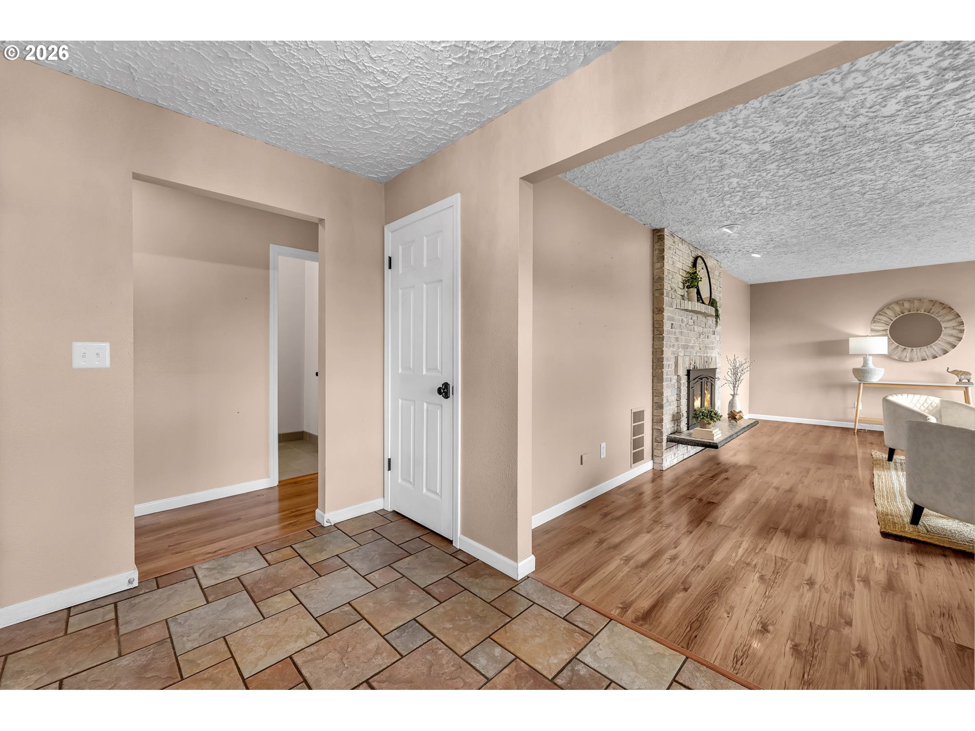 8121 Northwest Fruit Valley Road Vancouver, WA 98665 - Photo 7 of 48 Entrance/Foyer