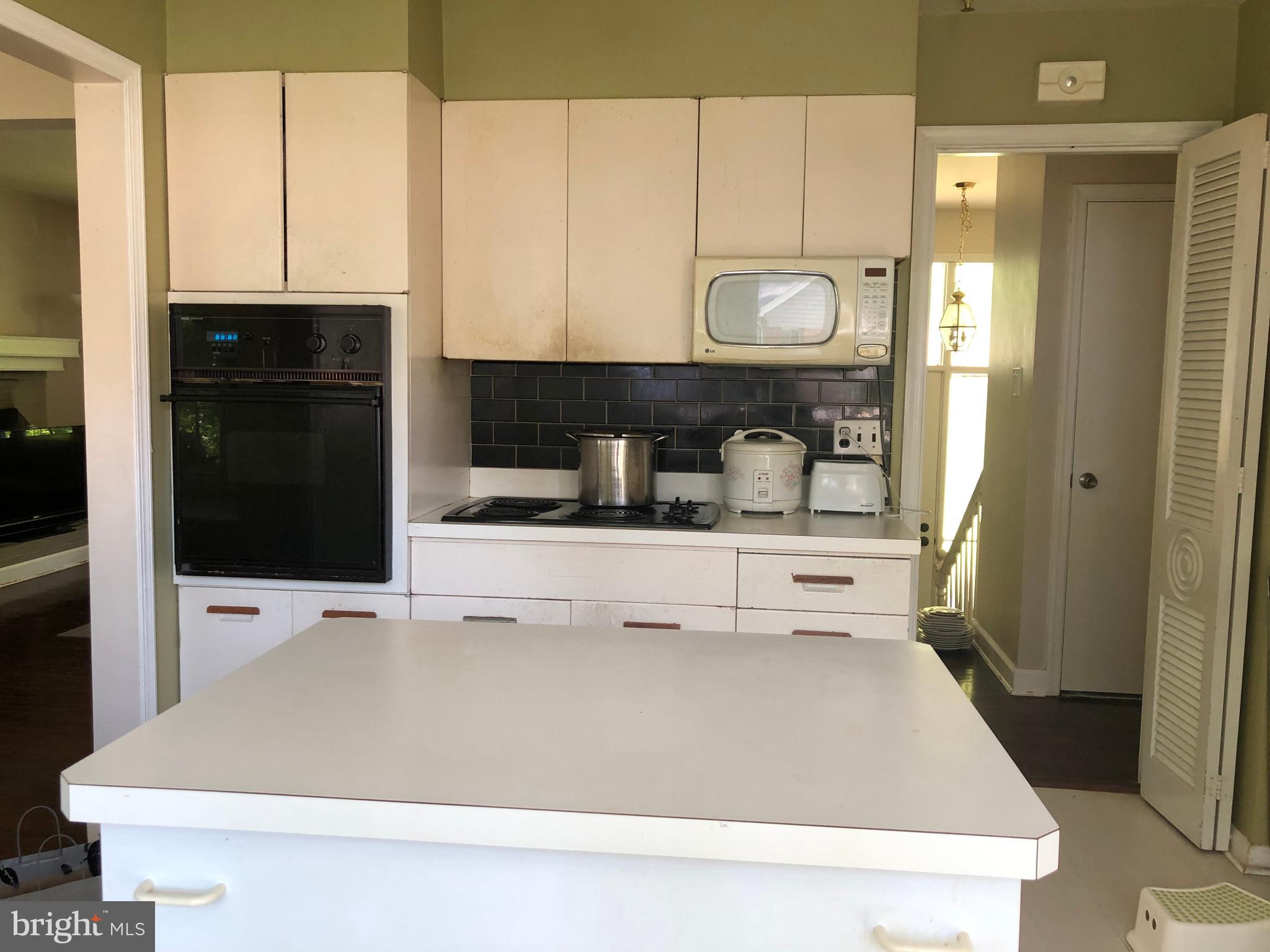 1728 Ladd Street Silver Spring, MD 20902 - Photo 8 of 10 Gallery Image 8