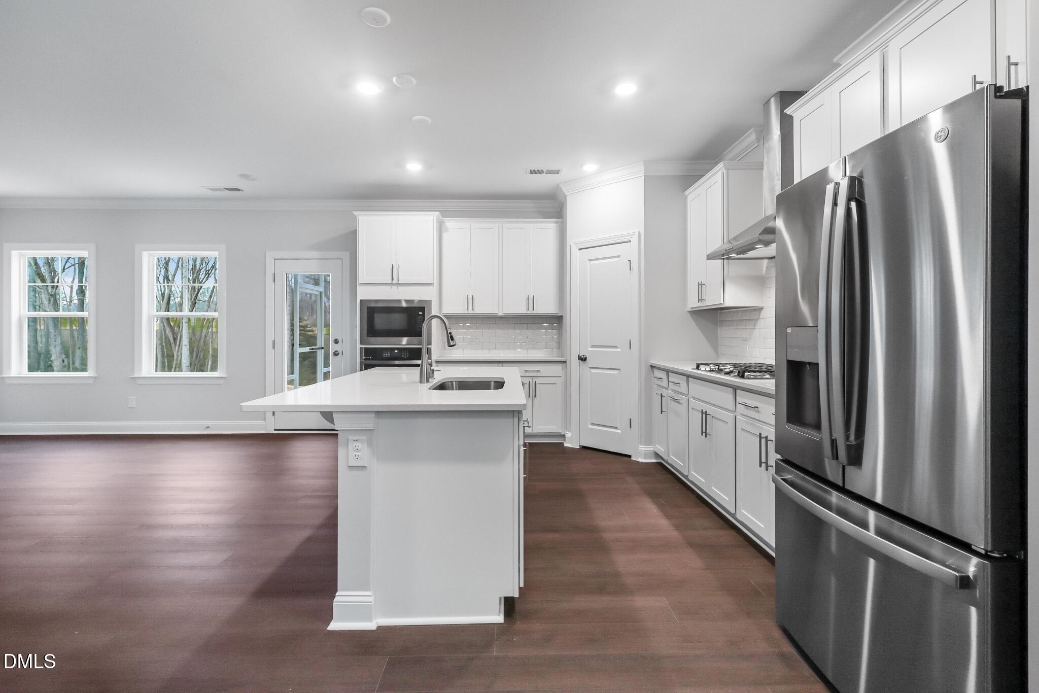 4326 Laurel Pond Way Raleigh, NC 27616 - Photo 9 of 33 SUN_Everlee_Pic_MayflowerIII_QMI_218_Kit