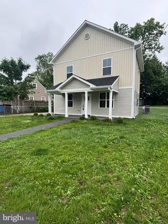 $3,500 | 129 Evans Street, Manassas Park, VA 20111