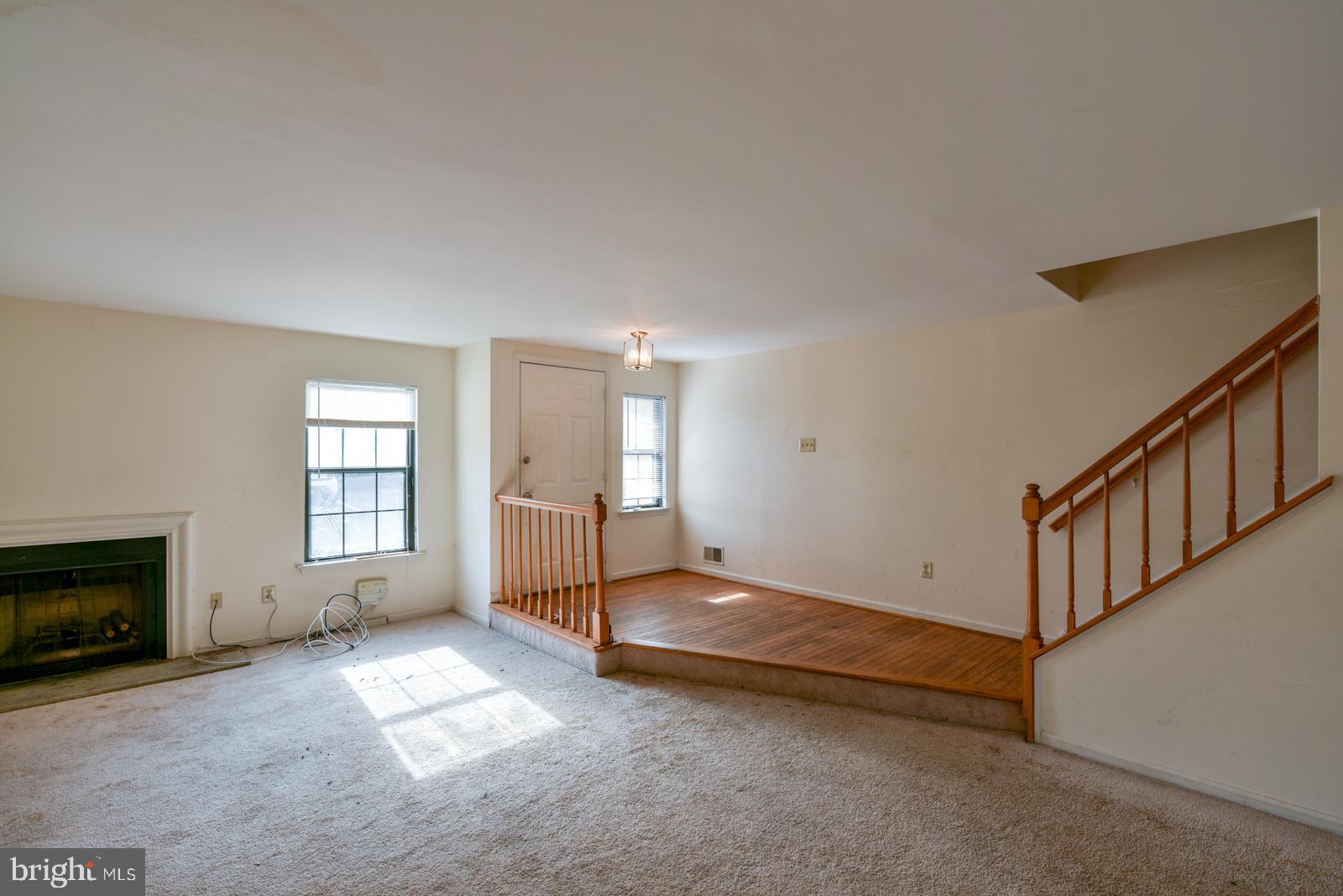 271 McIntosh Road West Chester, PA 19382 - Photo 2 of 6 Living room