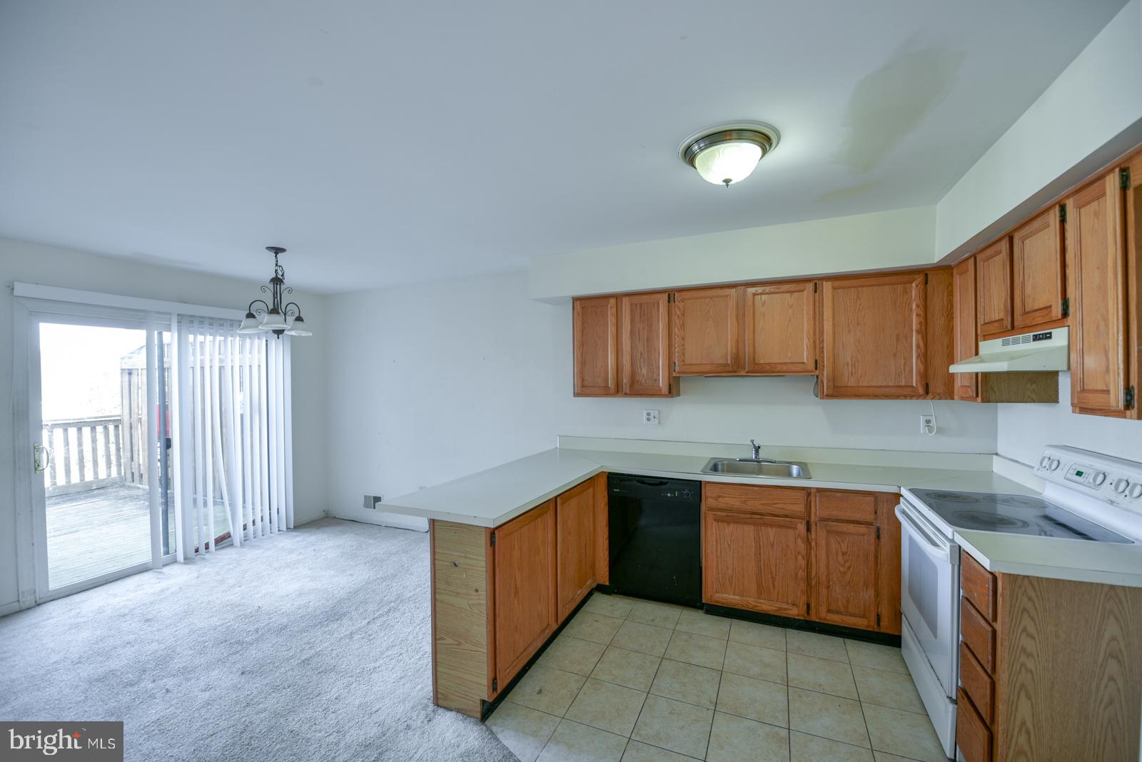 271 McIntosh Road West Chester, PA 19382 - Photo 3 of 6 Kitchen