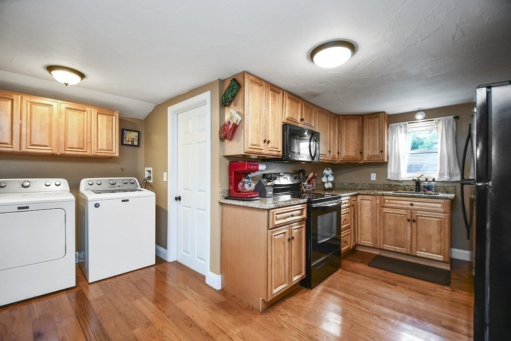 23 Center Road Shirley, MA 01464 - Photo 11 of 24 Gallery Image 11