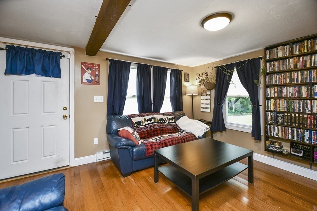 23 Center Road Shirley, MA 01464 - Photo 6 of 24 Gallery Image 6