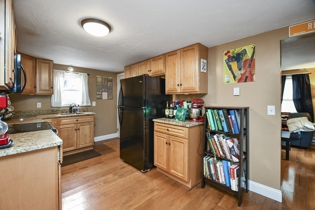 23 Center Road Shirley, MA 01464 - Photo 9 of 24 Gallery Image 9